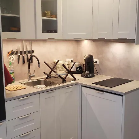 Renove Avec Balcon, Proche Navette Et Village, Parking Prive - 4 Pers, - Fr-1-737-8 *